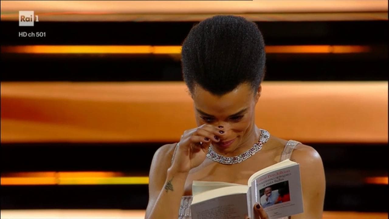 Sanremo 2022, il monologo in lacrime di Lorena Cesarini contro il razzismo: "Per molti resto nera"