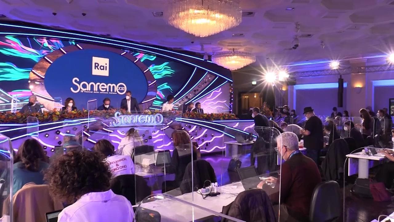 Addio a Monica Vitti, l'annuncio in sala stampa a Sanremo e l'applauso commosso dei giornalisti