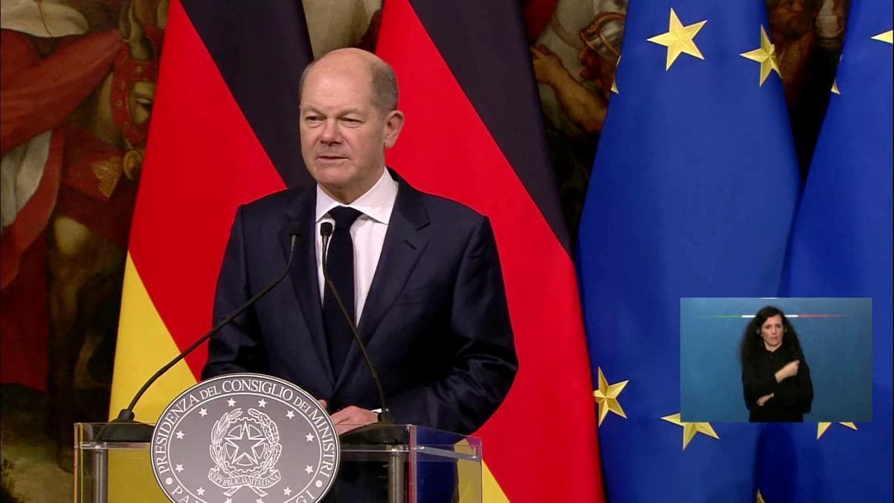 Covid, Draghi sulla stretta di Natale "Per decidere le nuove misure aspettiamo i dati su Omicron"