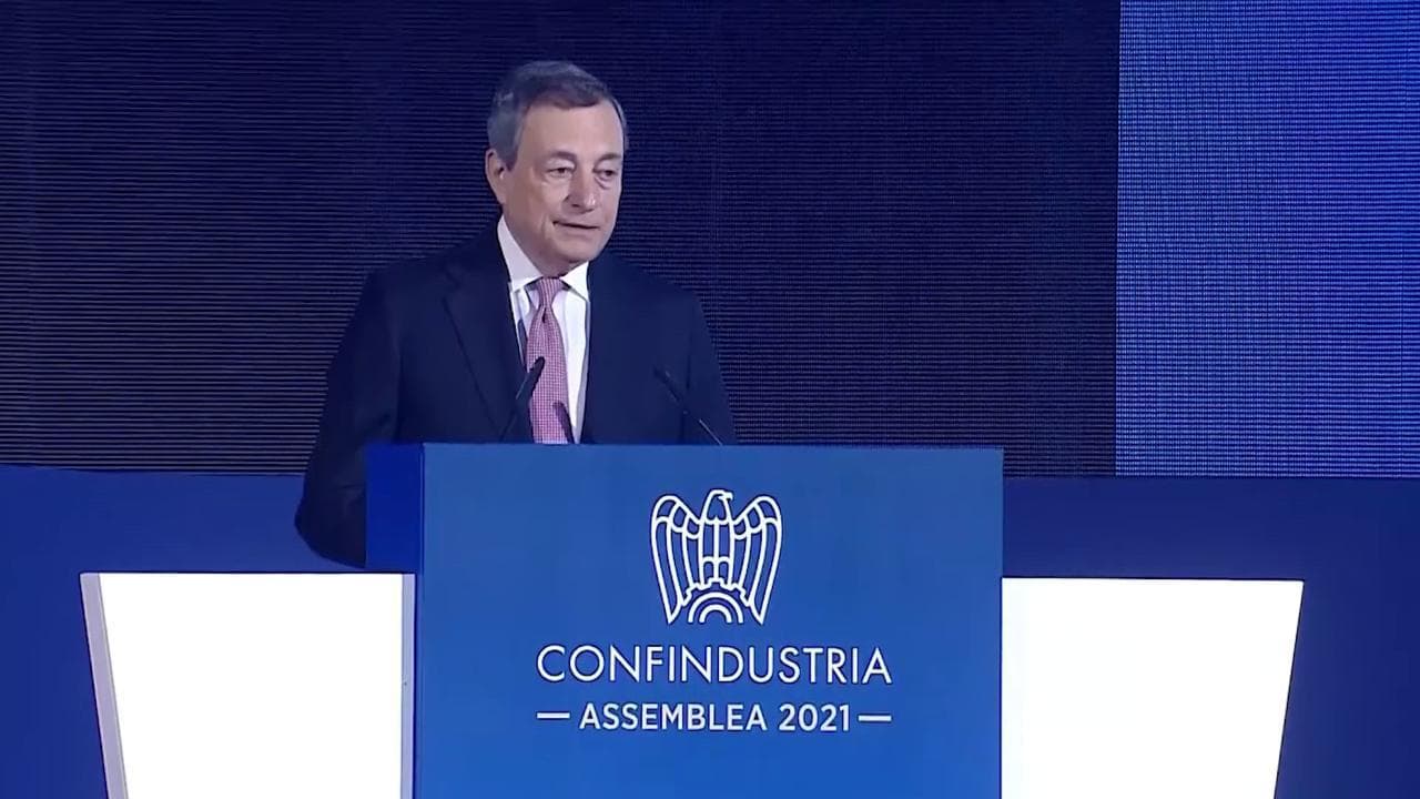 Tasse, Draghi: "Nessun aumento" e sull'ambiente: "Transizione ecologica una necessità"