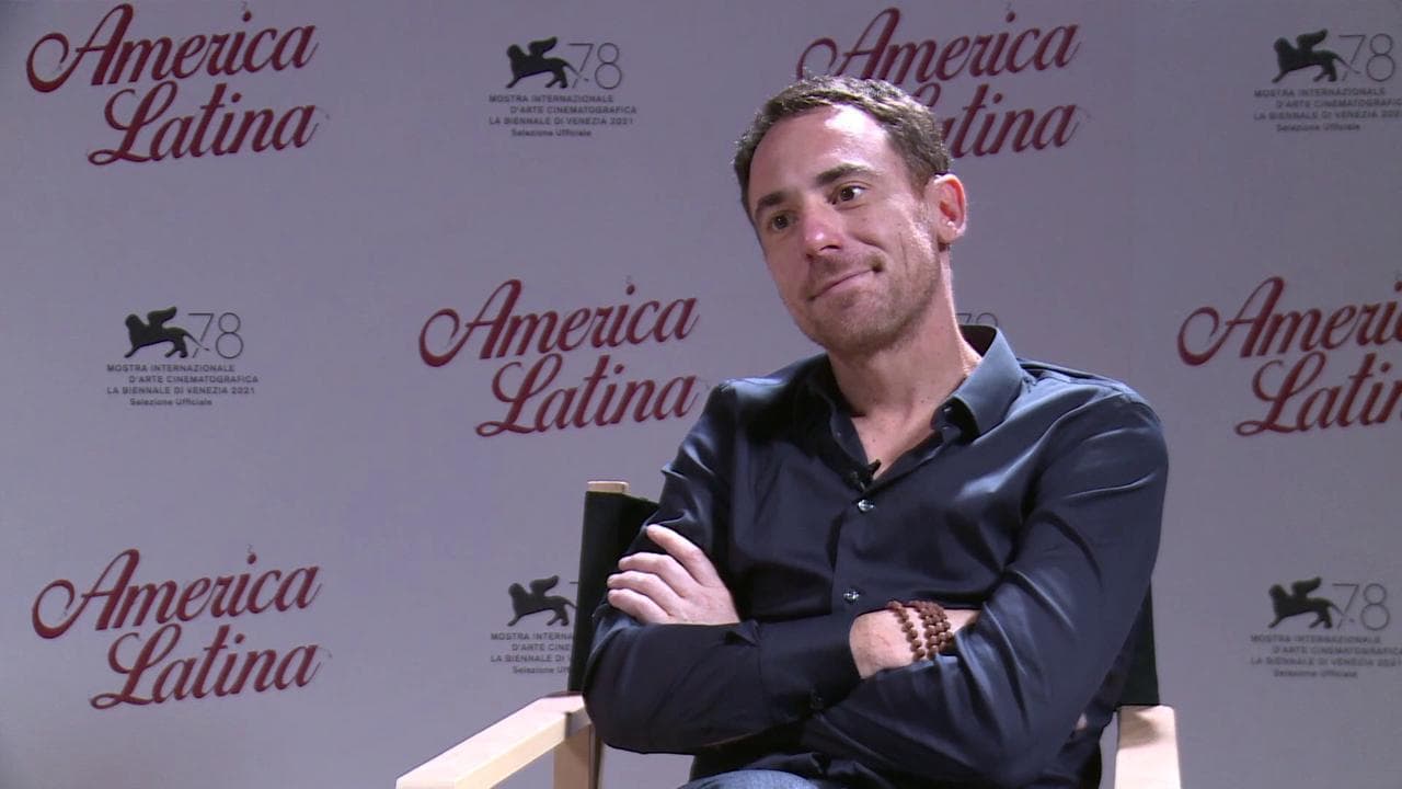 Venezia 78. I fratelli D'Innocenzo: "Elio Germano è il nostro terzo gemello. Quello carino"
