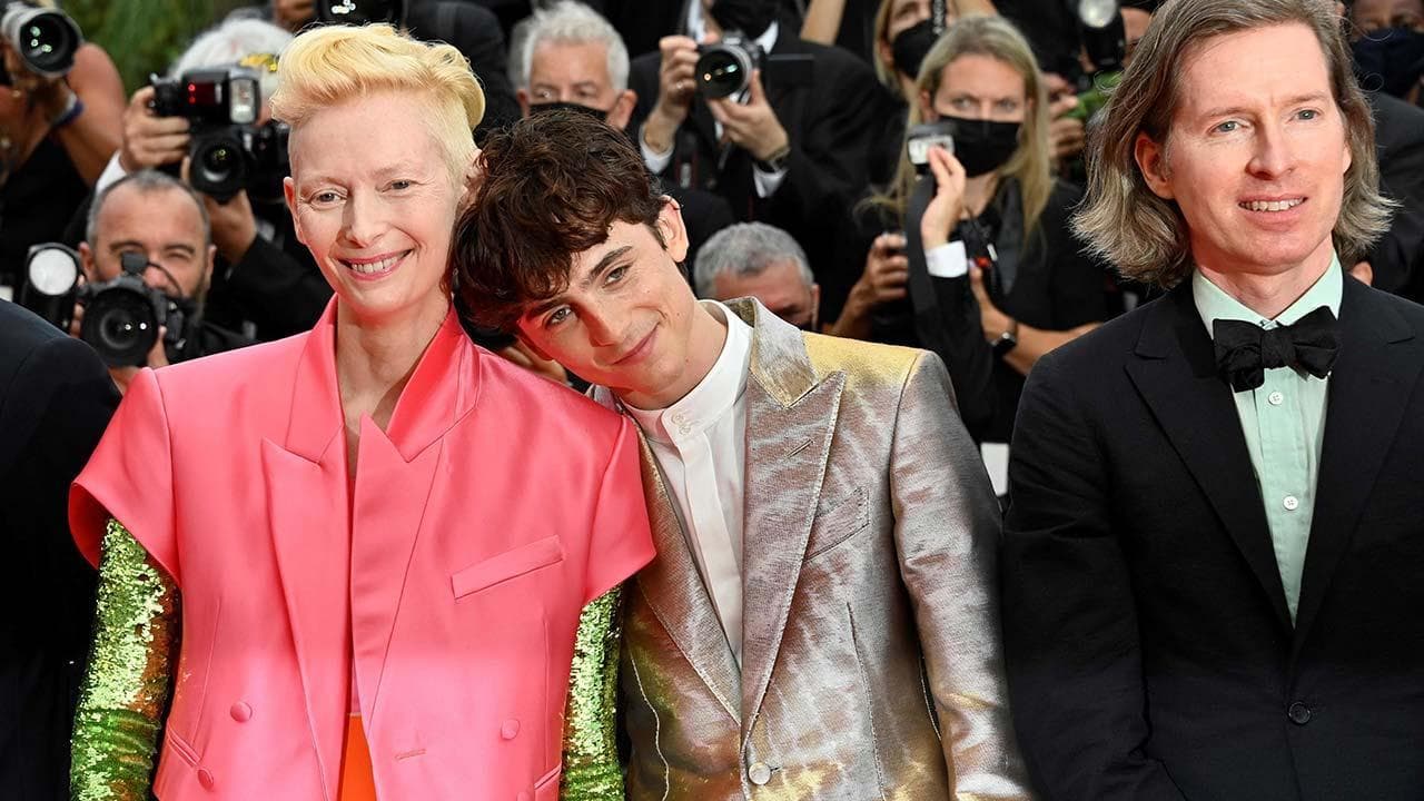 Cannes 2021, "Chiamatelo col mio nome": lo scherzo esilarante di Tilda Swinton a Timothée Chalamet