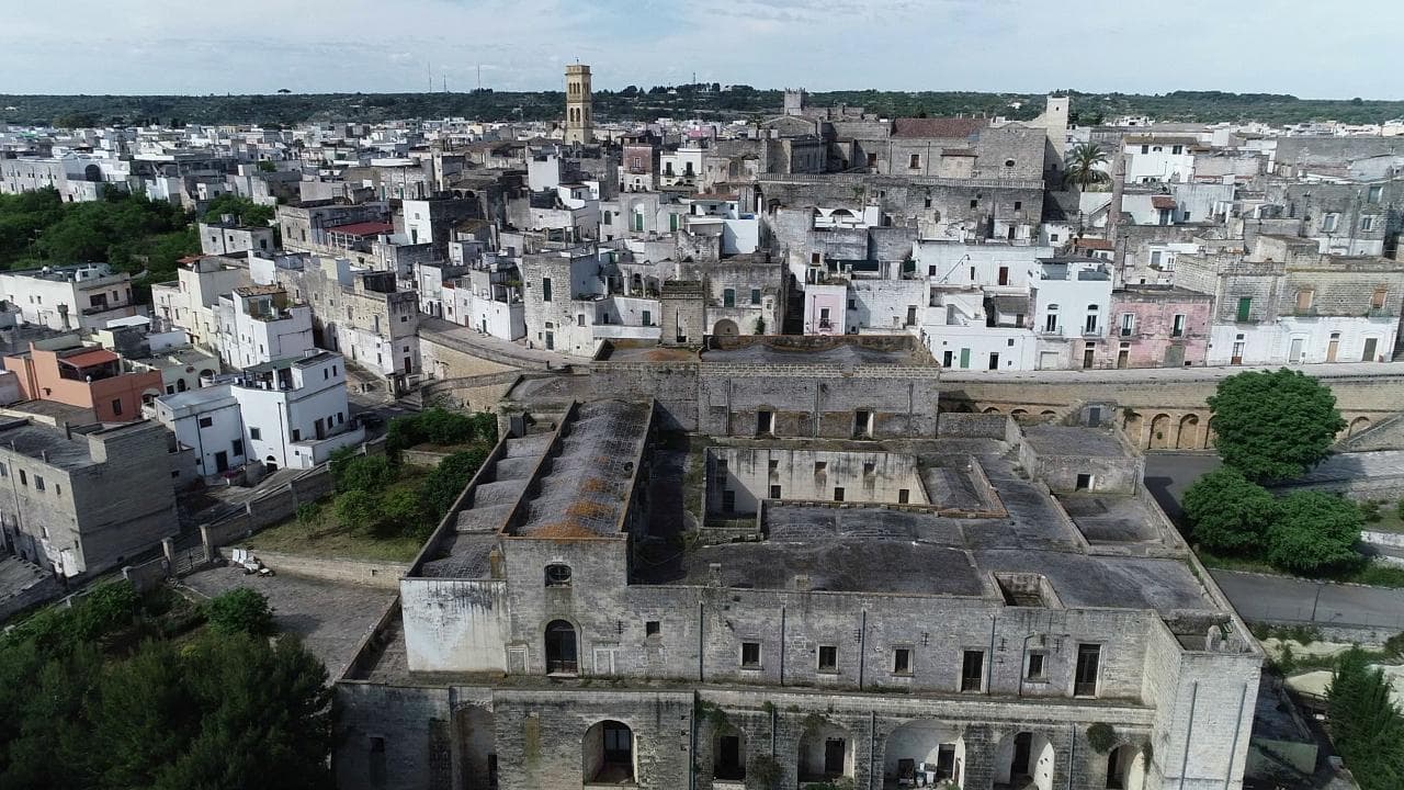 Specchia, il borgo salentino ripreso dall'alto con il drone