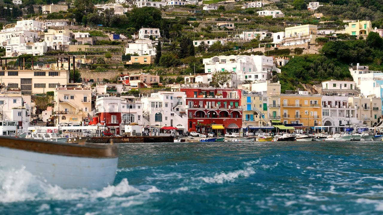 48 ore a... Capri. Oltre la piazzetta c'è di più