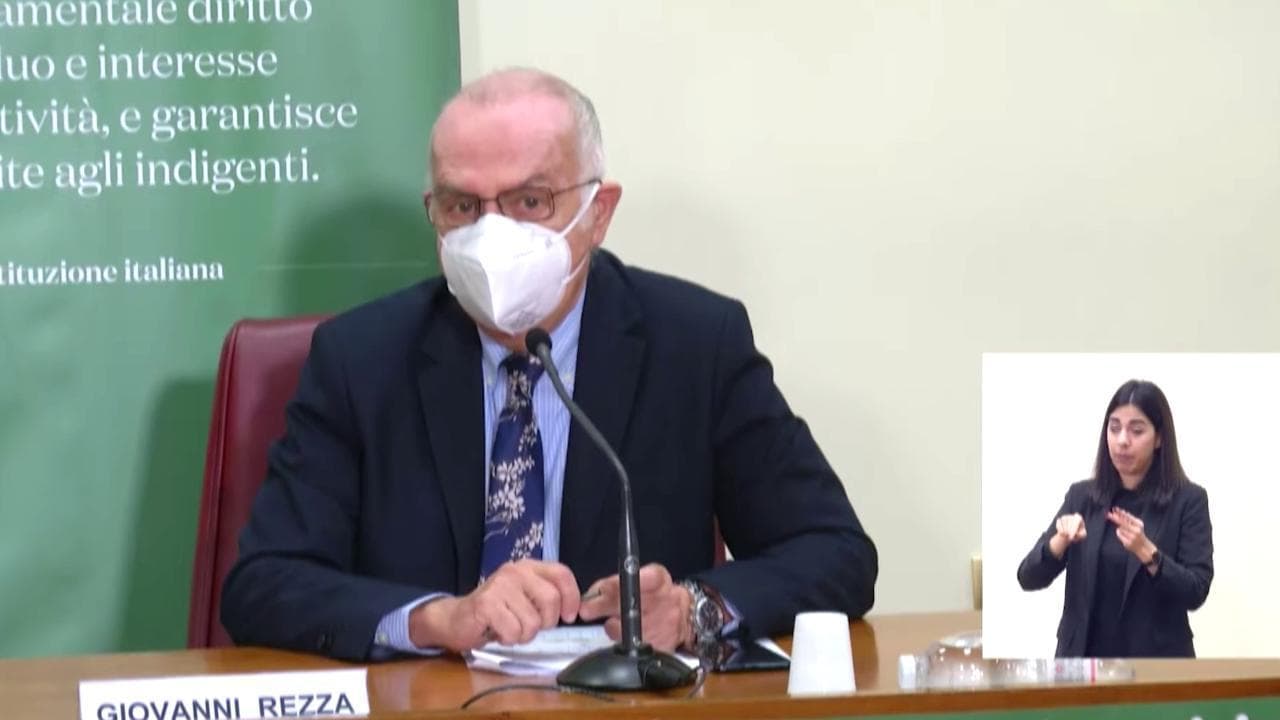 Iss, Rezza: "Su AstraZeneca non bisogna generare allarmismo: chi vaccinato può stare tranquillo"