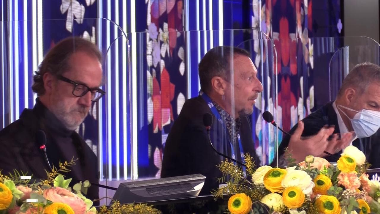 Sanremo 2021, Amadeus e il calo degli ascolti: "La gente è arrabbiata e questo si riflette sui dati"