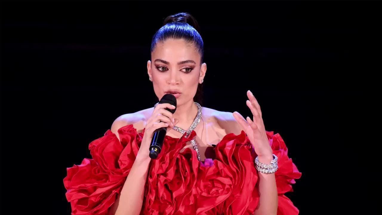 Sanremo 2021, Elodie racconta il suo passato e si commuove: "Tutti dobbiamo avere una possibilità"