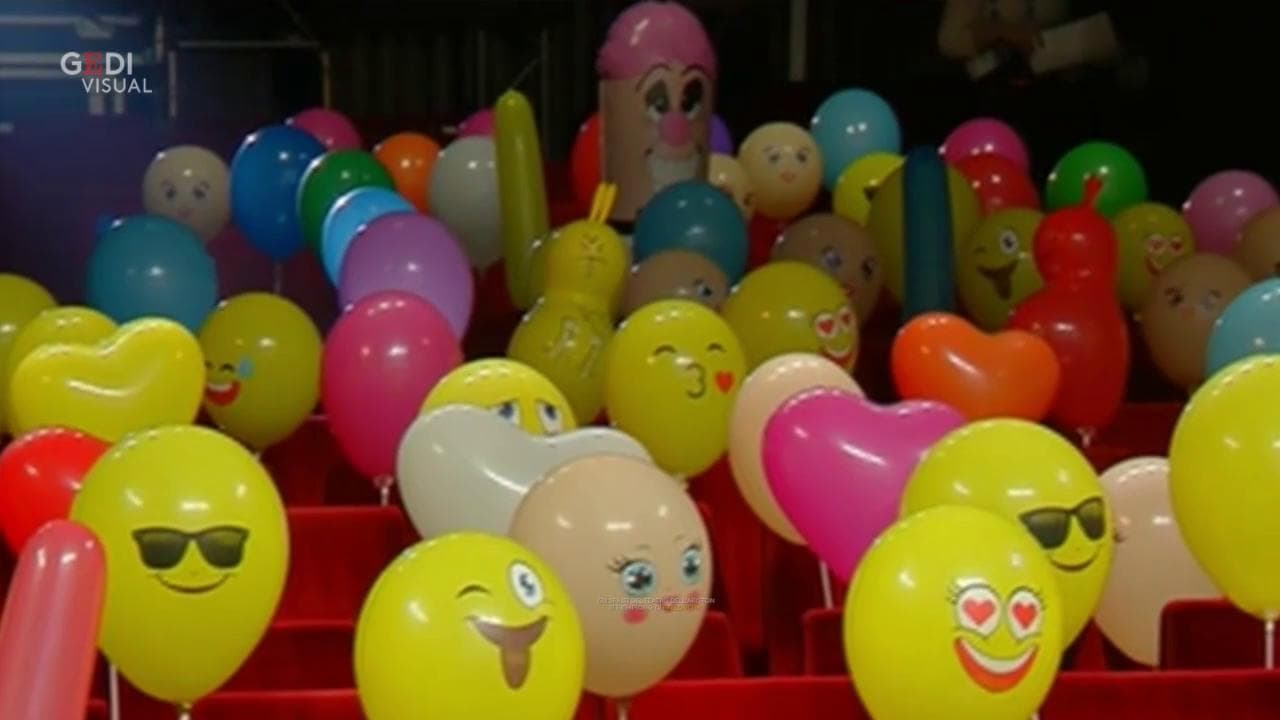 Sanremo 2021, quel palloncino "osé" in platea: social scatenati