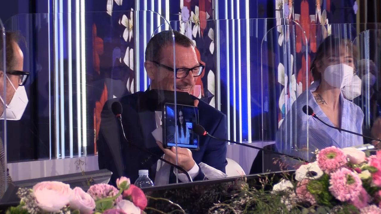 Sanremo, telefonata di Laura Pausini ad Amadeus: "Emozionata ed entusiasta di tornare"