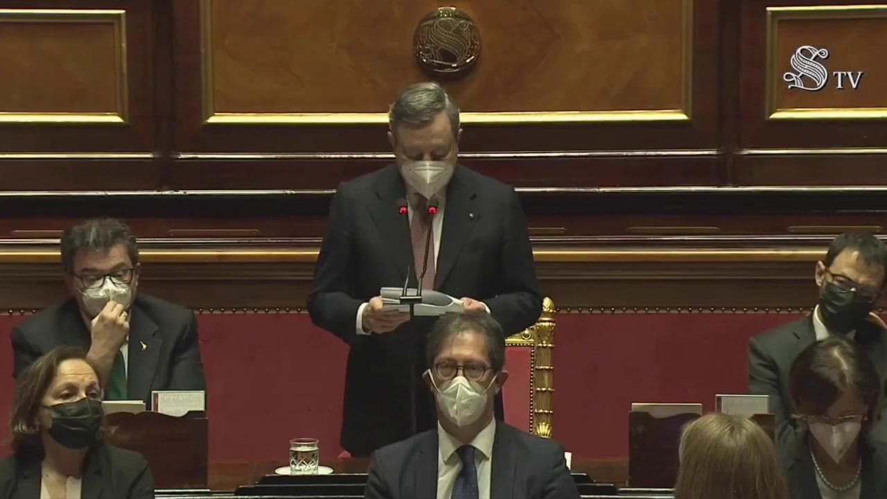 Governo, Draghi: "Non dobbiamo limitare le vaccinazioni a luoghi specifici ancora non pronti"