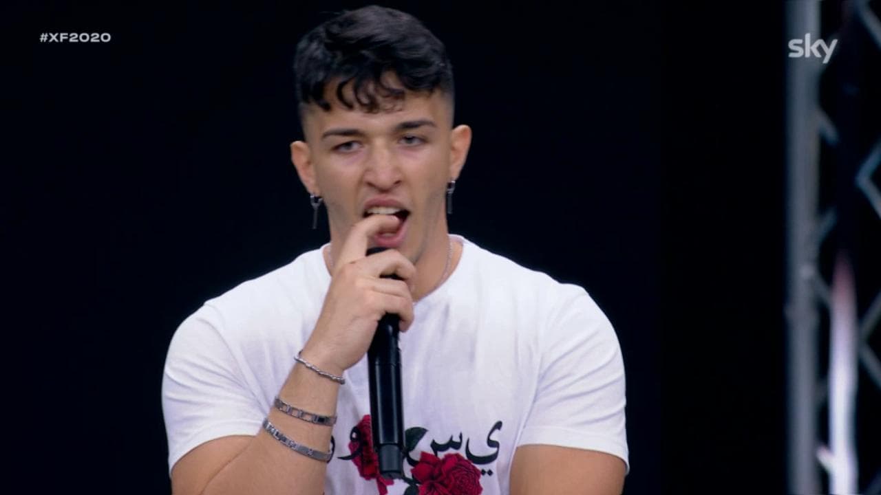 X Factor: Alessandro sbadiglia, Emma: "Hai fatto tardi prima di fare un provino?"