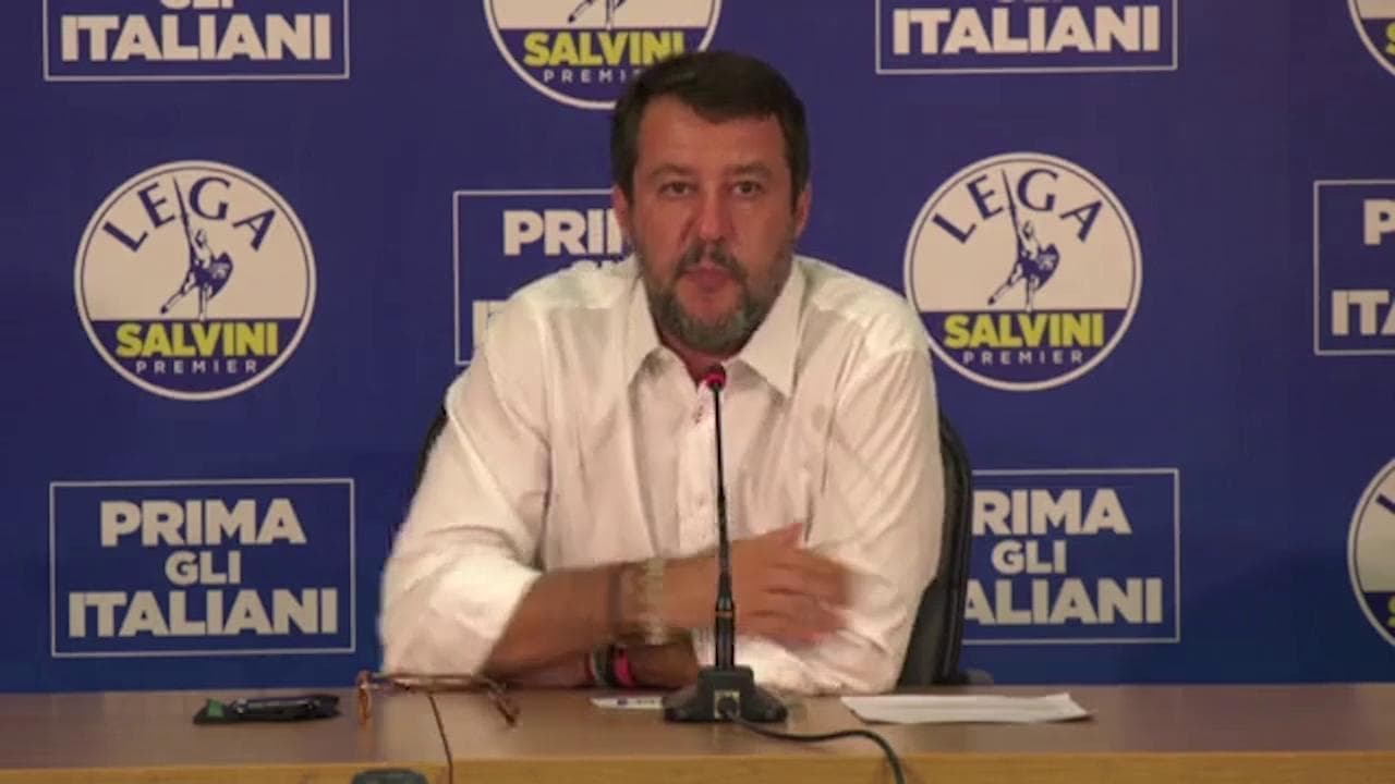Regionali, la lunga serata di via Bellerio fra silenzi e attese: il videoracconto