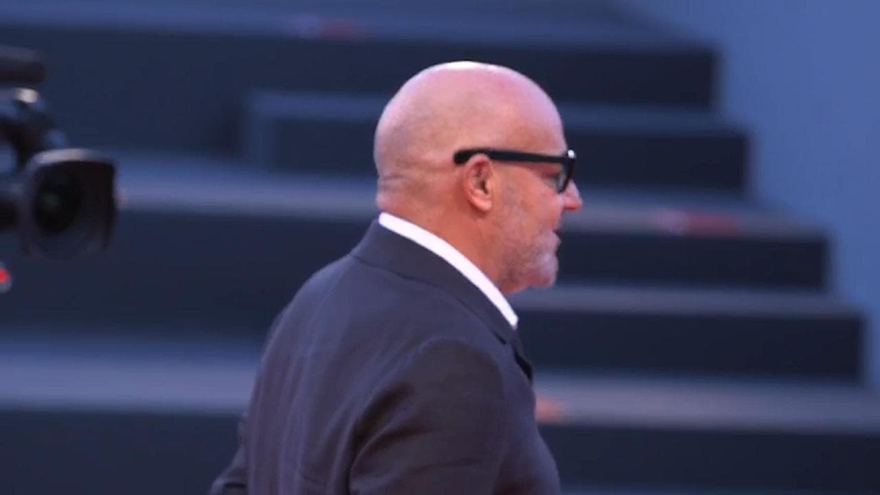 Venezia 77. Gianfranco Rosi sul red carpet con la figlia Emma
