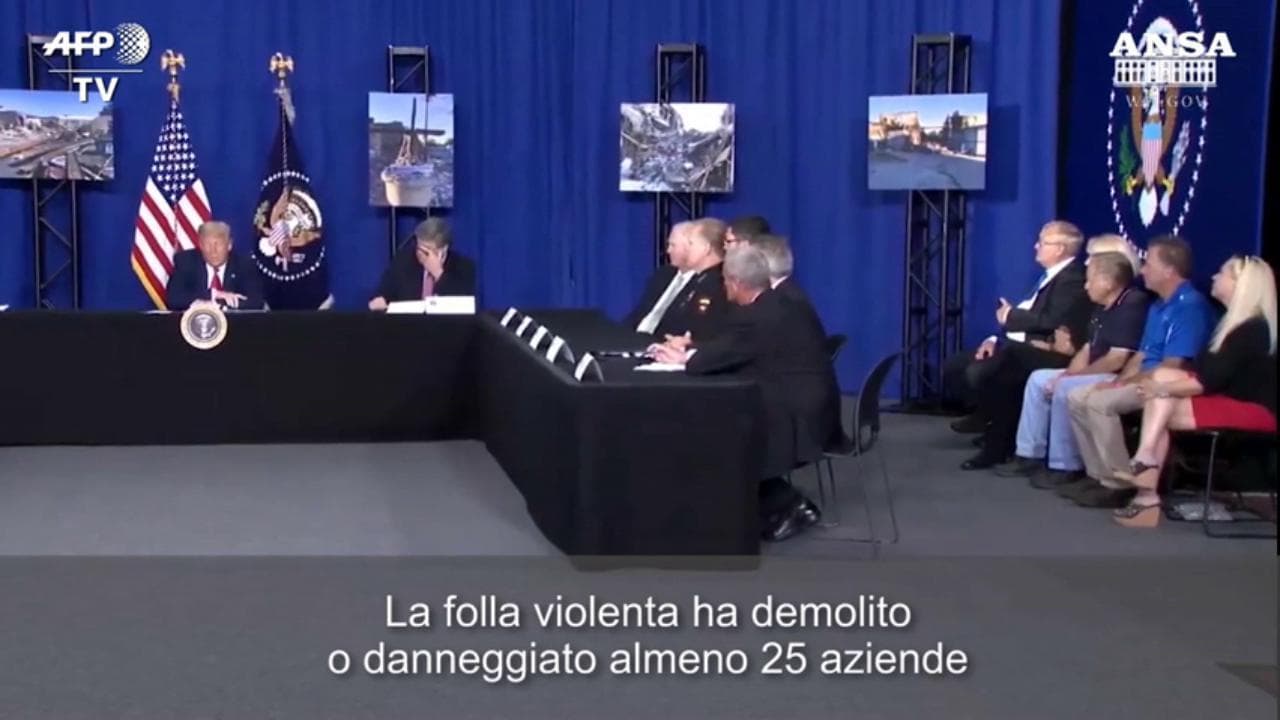 Usa, Trump accusa i dimostranti di Kenosha: "Non è una manifestazione pacifica, è terrorismo interno"