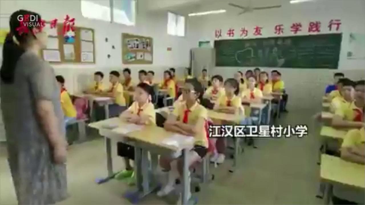 A Wuhan riaprono le scuole, ma senza l'obbligo di mascherina: sui social è polemica