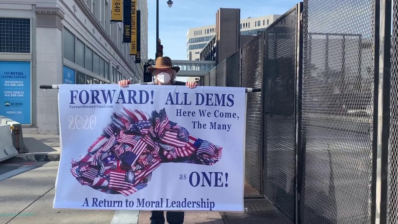 Usa 2020, convention democratica al via senza pubblico: strade deserte a Milwaukee nella prima giornata