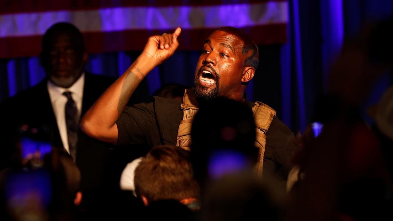 Usa 2020, lacrime e frasi shock: Kanye West al suo primo comizio per le Presidenziali
