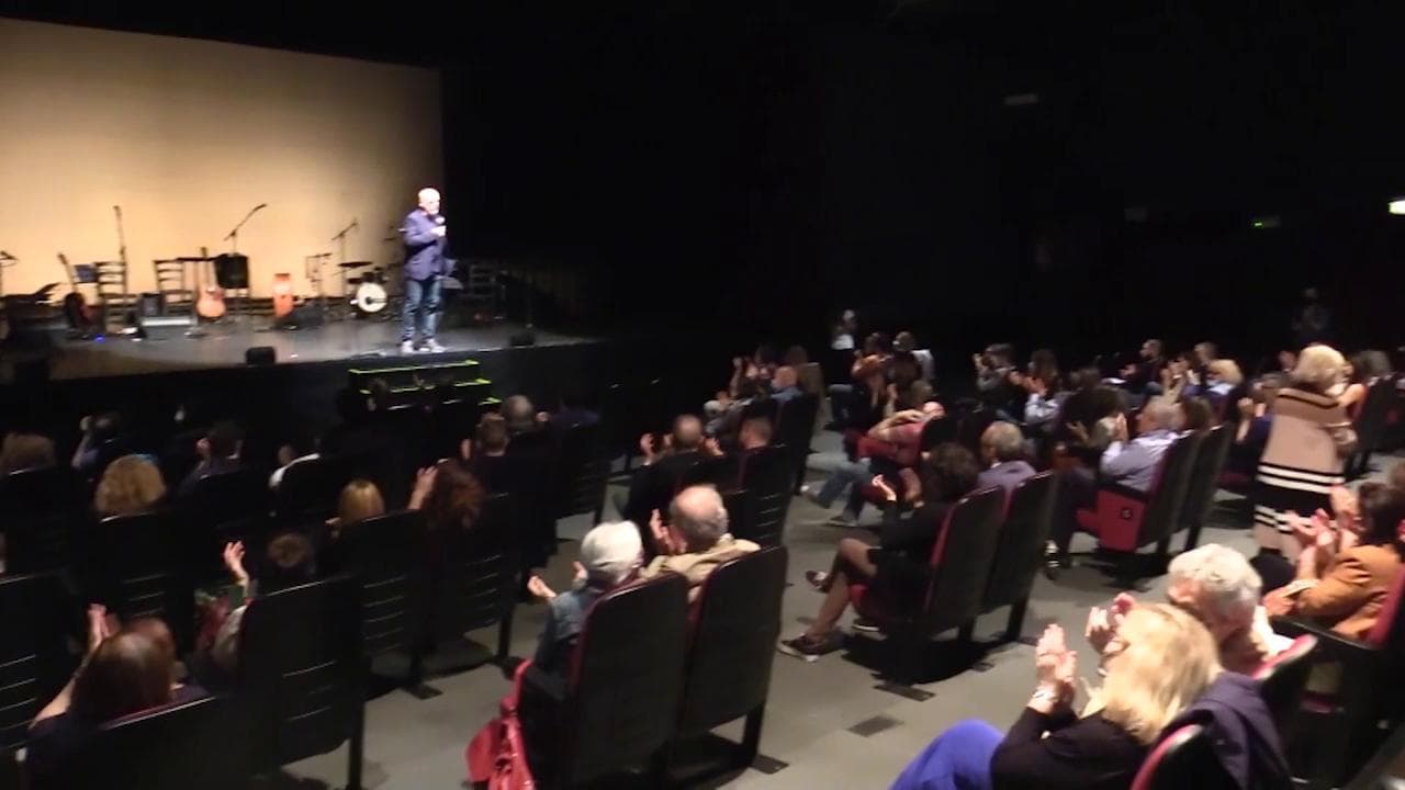 Fase 3, riaprono i teatri dopo il lockdown: a Milano il primo spettacolo di mezzanotte è sold out