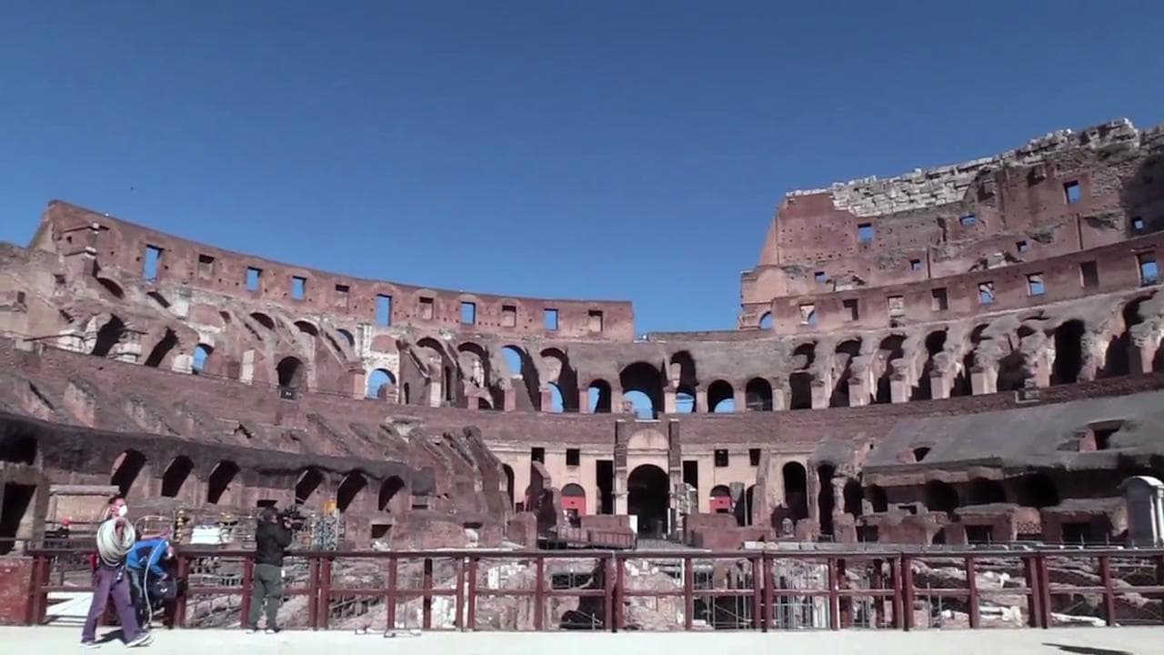 Fase 2 a Roma, il Colosseo riapre. La direttrice: "Turisti distanziati e percorsi inediti"