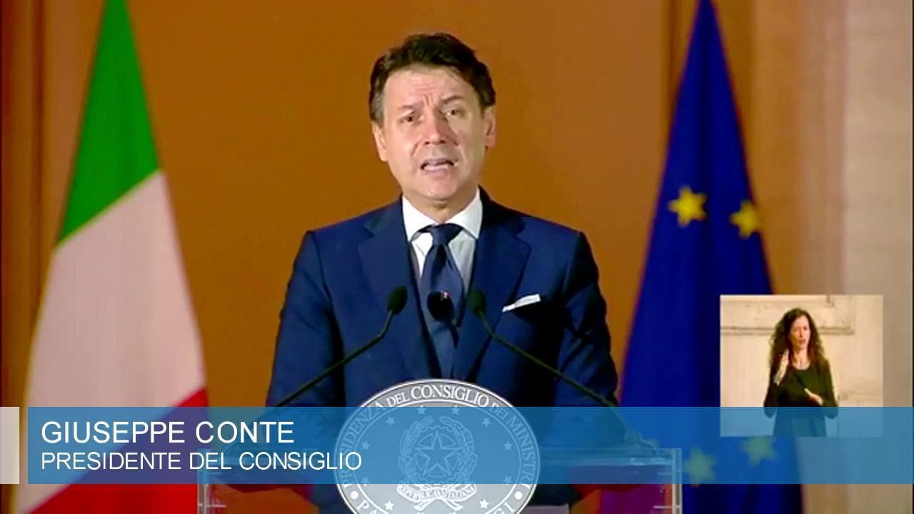 Coronavirus, Conte: "Affrontiamo rischio calcolato, non possiamo aspettare vaccino"