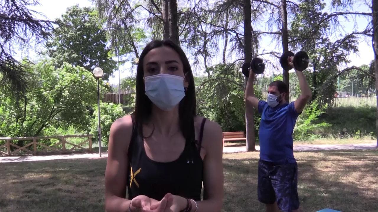 Fase 2, i personal trainer tornano al lavoro nei parchi: "Partiamo da casa con pesi e attrezzi per rimettere in forma i nostri clienti"