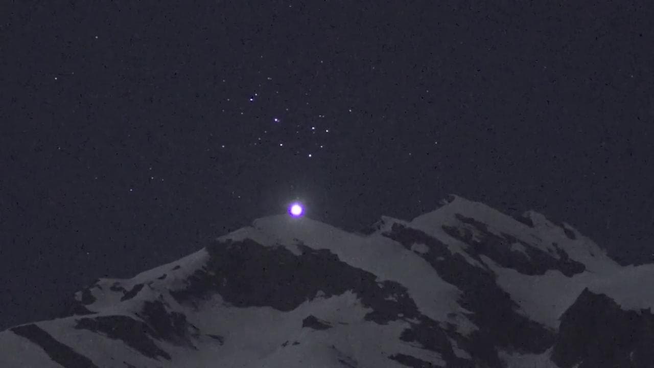 Sembra la luna ma è Venere: lo spettacolo ripreso sulle Alpi svizzere