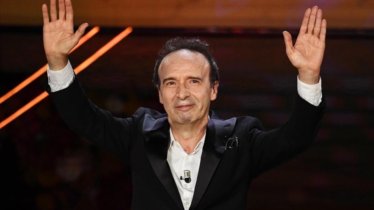 Sanremo 2020, Benigni spiega il "Cantico dei Cantici". Ma sui social non tutti apprezzano