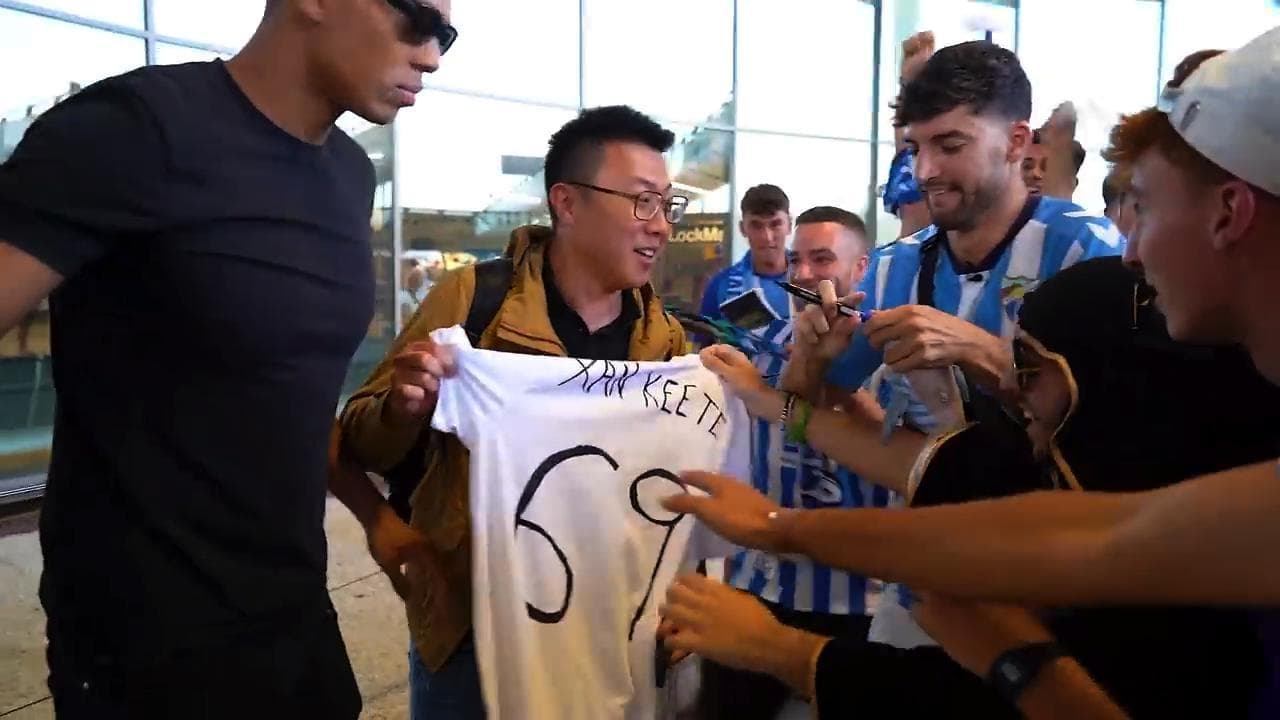 Il Malaga non acquista giocatori: i tifosi inscenano l'arrivo di un calciatore ma è un turista