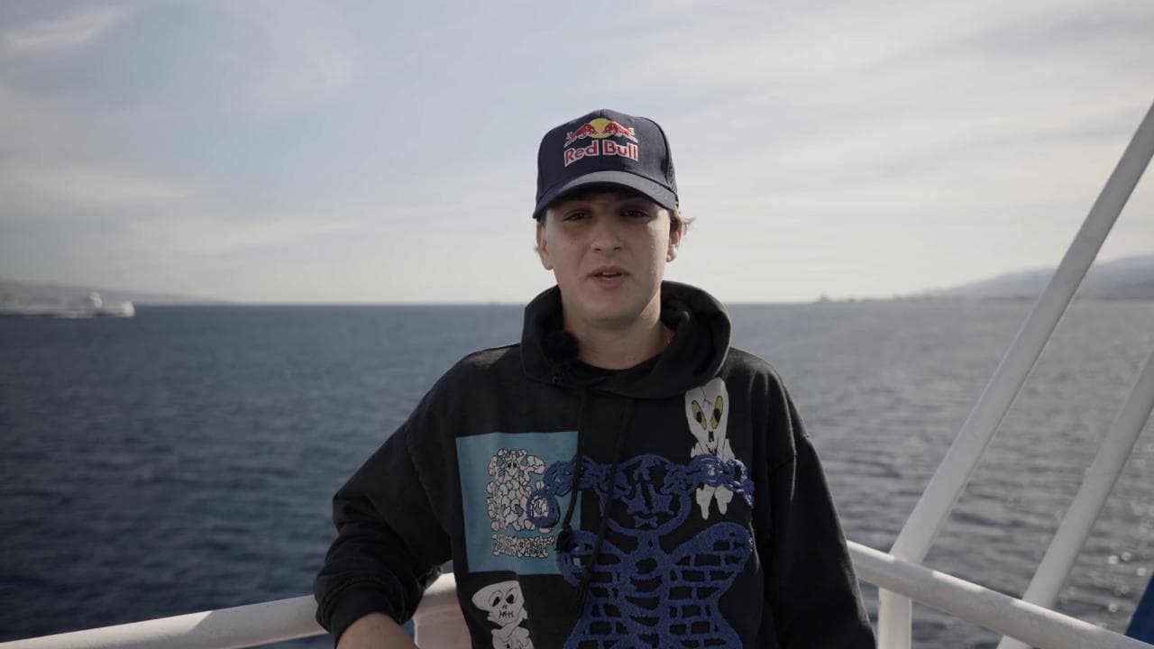 Red Bull Secret Study Room nello stretto di Messina