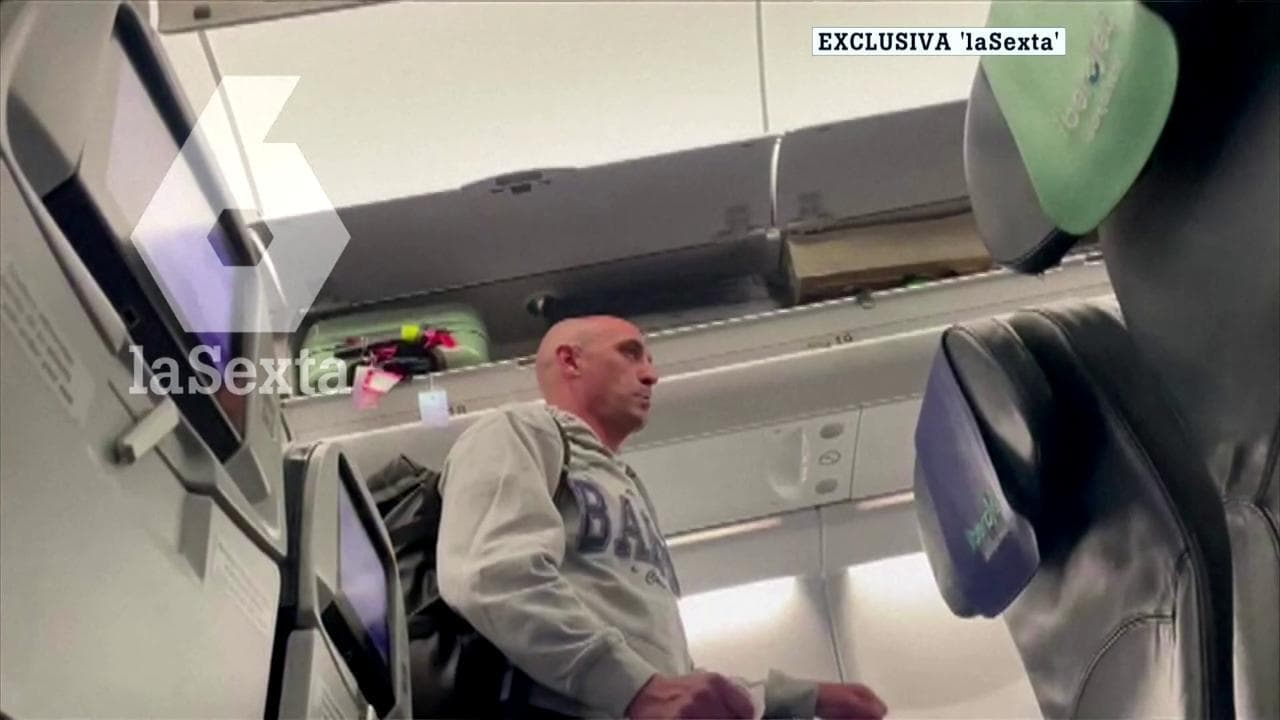 Calcio, arrestato Luis Rubiales al suo rientro in Spagna