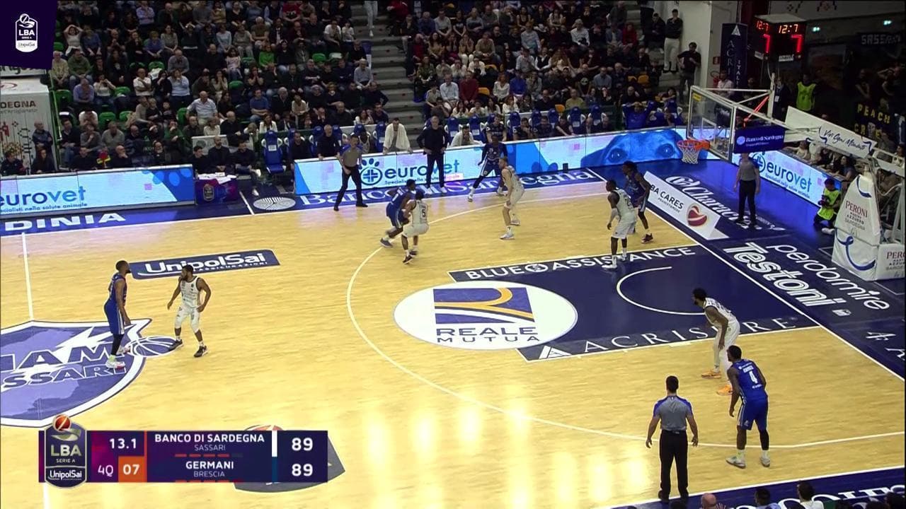 Basket, Serie A: gli highlights di Sassari-Brescia