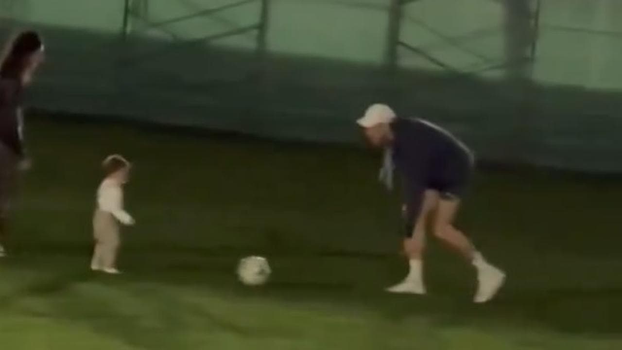 Sinner gioca a pallone a Indian Wells col figlio di Nadal, due anni il prossimo ottobre