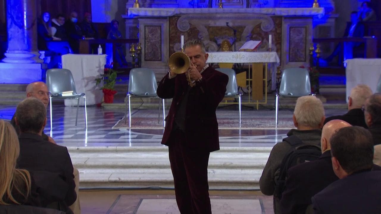 L'emozionante omaggio del trombettista Paolo Fresu a Papa Francesco per i 10 anni di pontificato