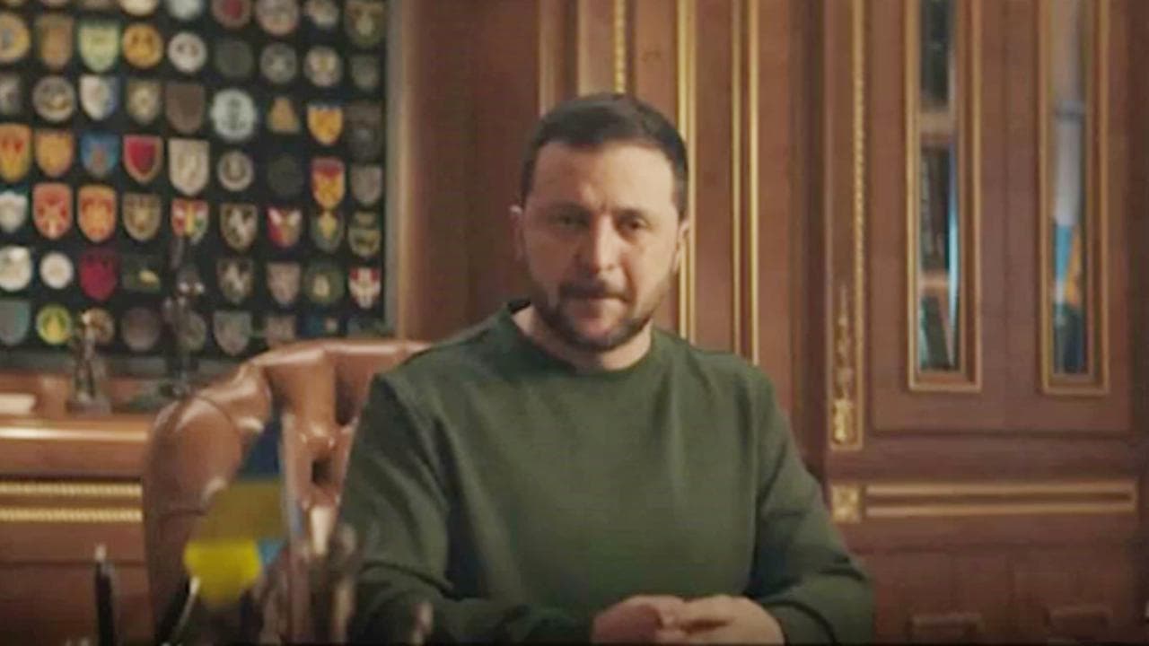 Il messaggio di fine anno di Zelensky: Nel 2024 "i nemici conosceranno la nostra vera ira"