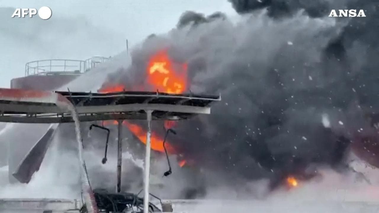 Ucraina, i droni russi su Kharkiv: la città devastata dai bombardamenti