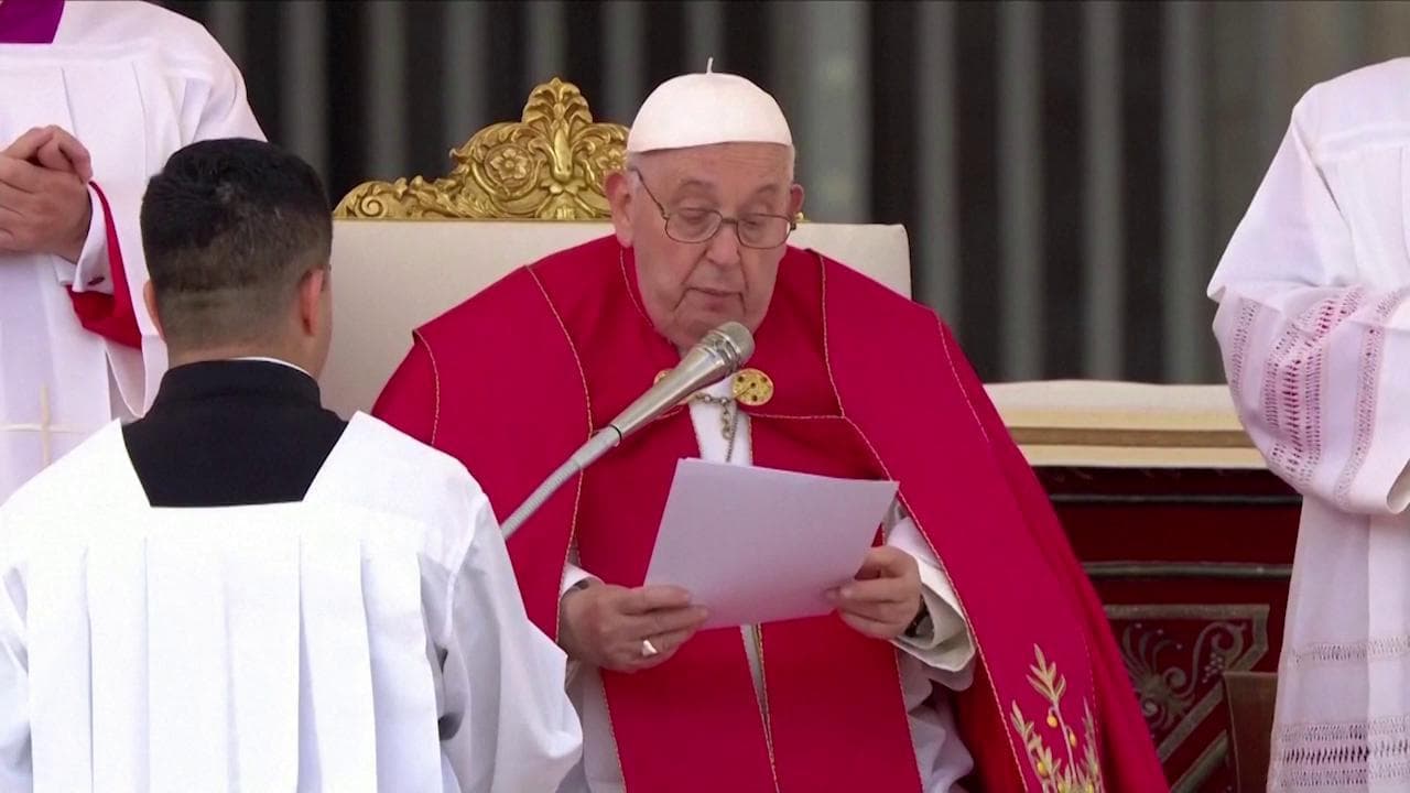 Papa Francesco, il messaggio per le vittime di Mosca: "Atto vile che offende Dio"