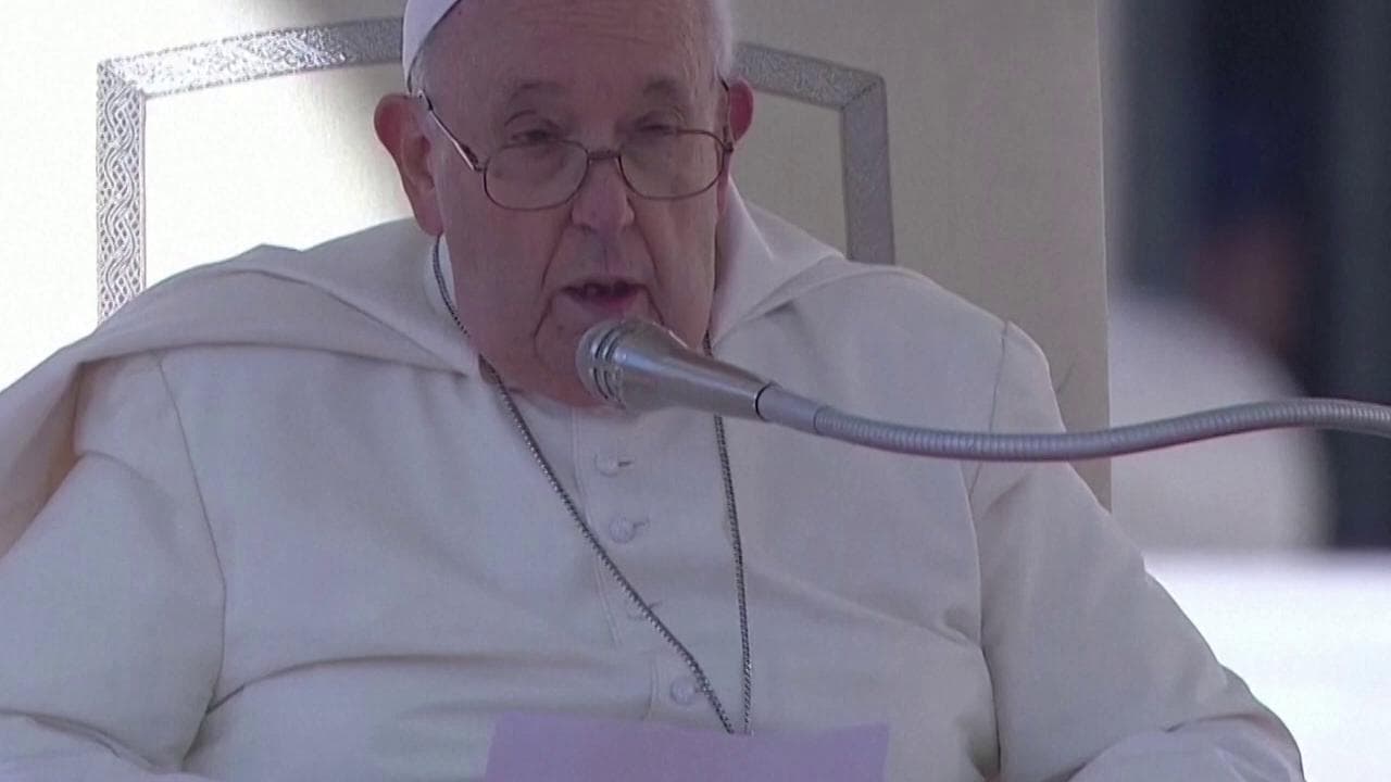 Papa Francesco: "La guerra è sempre una sconfitta, si arrivi a una pace giusta"