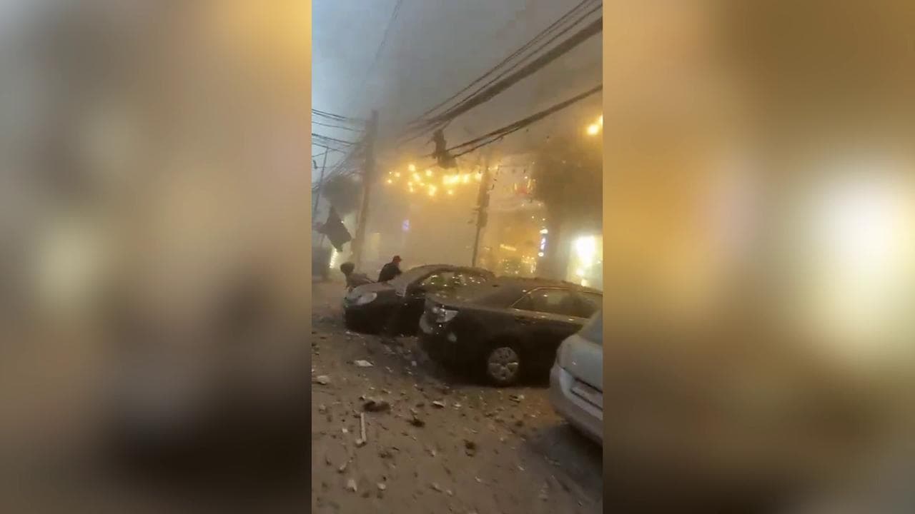 Esplosioni a sud di Beirut: le prime immagini del raid israeliano sulla roccaforte di Hezbollah