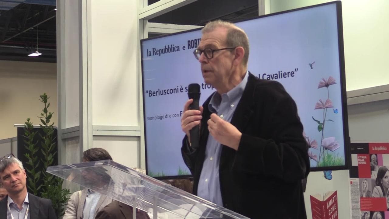 Arena Robinson - Ceccarelli:"Berlusconi ha fatto solo proclami, ci ha fatto divertire e gli italiani vogliono bene a chi li fa ridere'