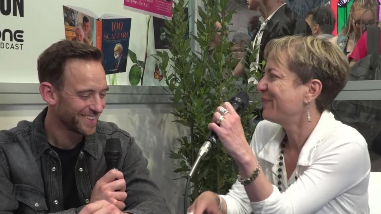 Joël Dicker arriva all'Arena Robinson: "In Italia mi sento a casa"