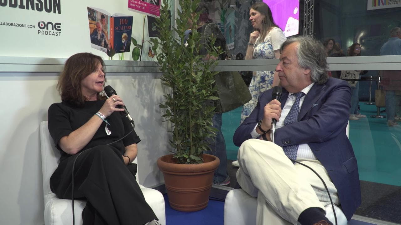 Roberto Burioni sul ritiro dal commercio del vaccino Astrazeneca. "Il vaccino Astrazeneca si è rivelato sicuro ed efficace ma c'è ancora tanta disinformazione"