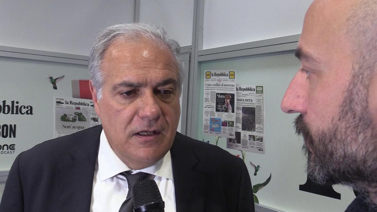 Europee, Roberto Salis all'Arena Robinson: "Quello a mia figlia è il vero voto utile, gente che non va da anni voterà per lei"
