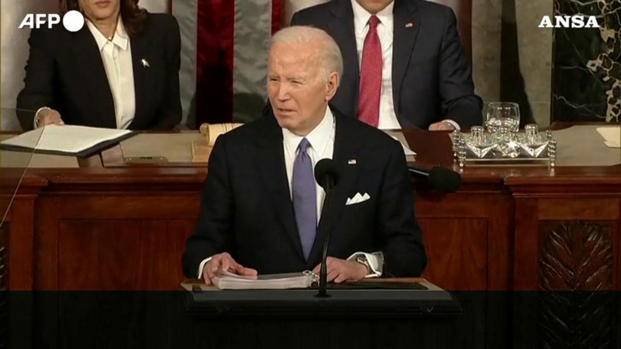Usa, Biden: "L'Ucraina potrà sconfiggere Putin, ma solo con le nostre armi"