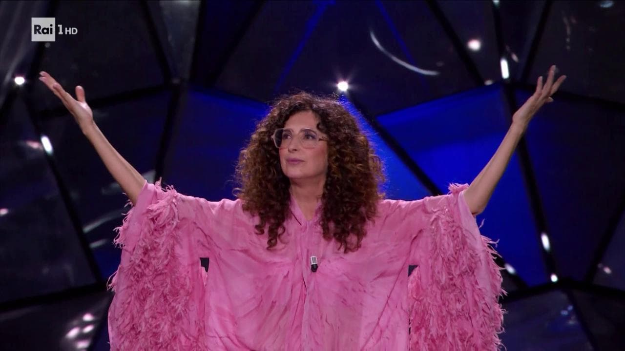 Teresa Mannino e l'elogio delle formiche tagliafoglie: "Al potere 'su' preferisco il potere 'di'"