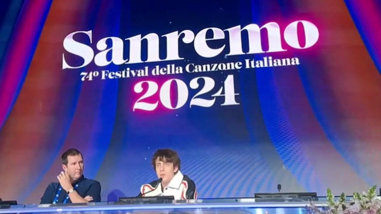 Sanremo, Sangiovanni: "Il mondo dei social è senza regole"