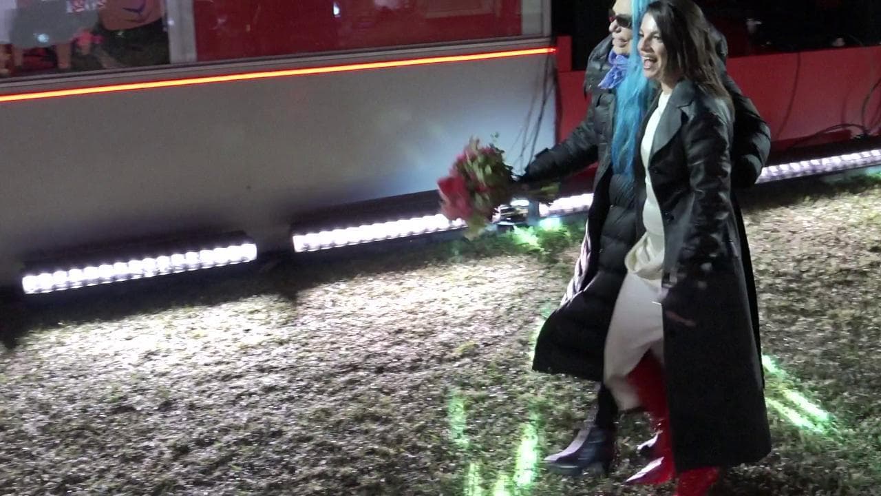 Emma a braccetto con Loredana Bertè, tutti gli artisti sul "Green carpet" di Sanremo