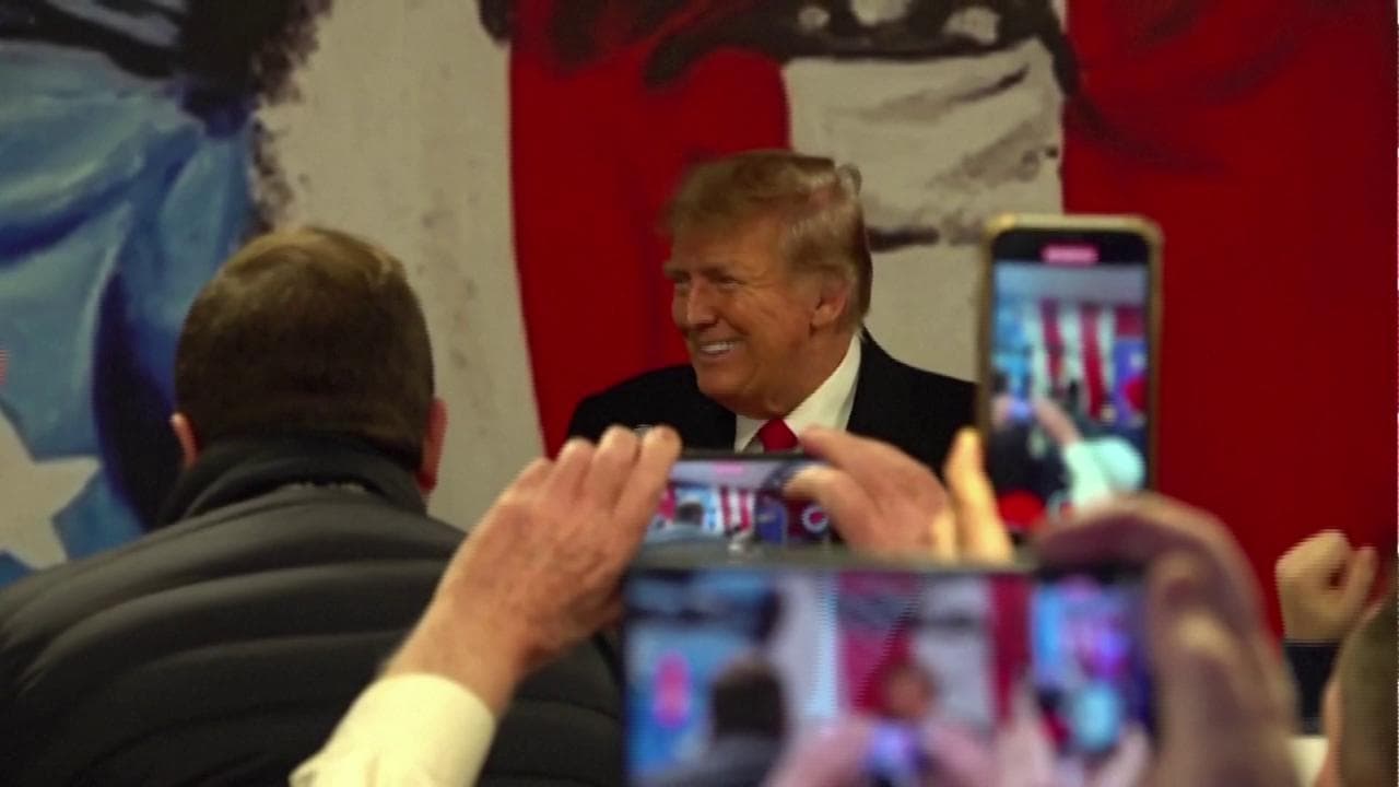 Trump: "Ron DeSantis ha lasciato, e ora ci sostiene. Andiamo alla grande"