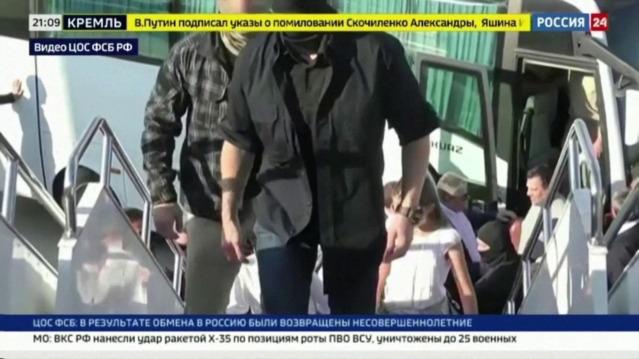 Maxi scambio di prigionieri tra Occidente e Russia in Turchia: le immagini