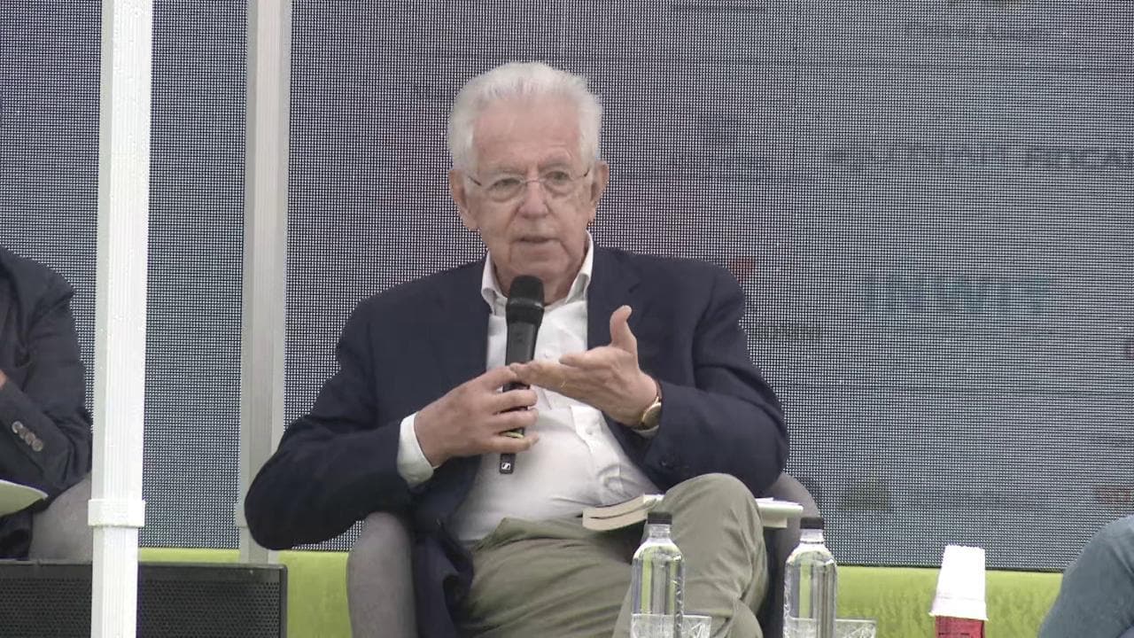 PiazzAsiago, Monti: "Berlusconi padre di tutti i populisti"