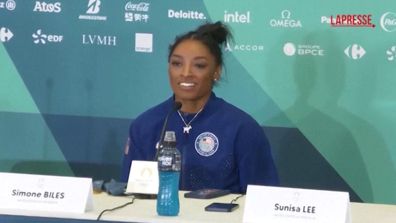 Simone Biles dopo il secondo oro: "Tre anni fa non pensavo di rimettere piede su una pedana"